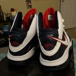 Nike Lebron | Shoes | Lebron 84798100 Size 8 Slightly Used 